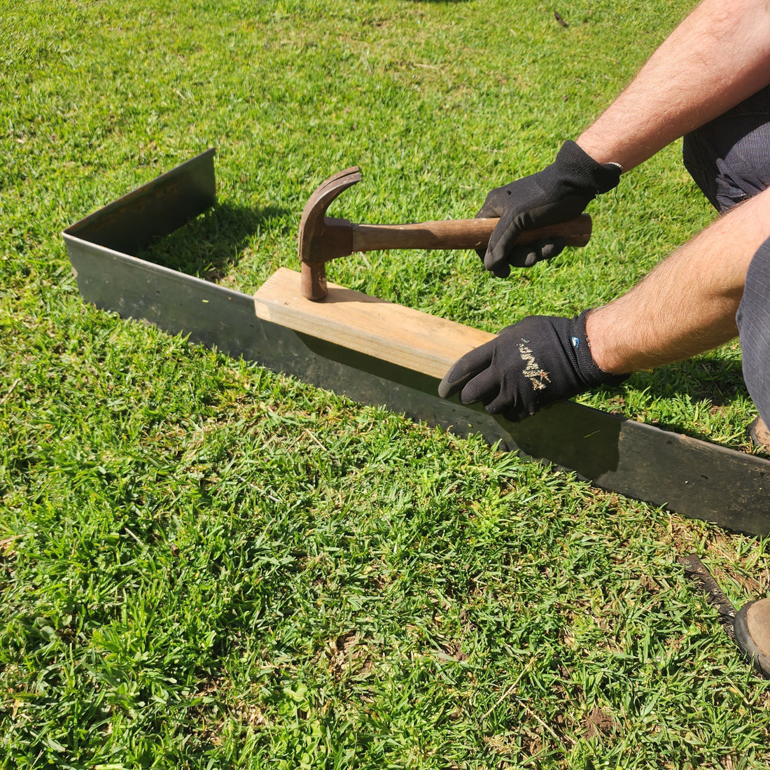 1.6mm Edging Installation Guide (Corten and Galv)